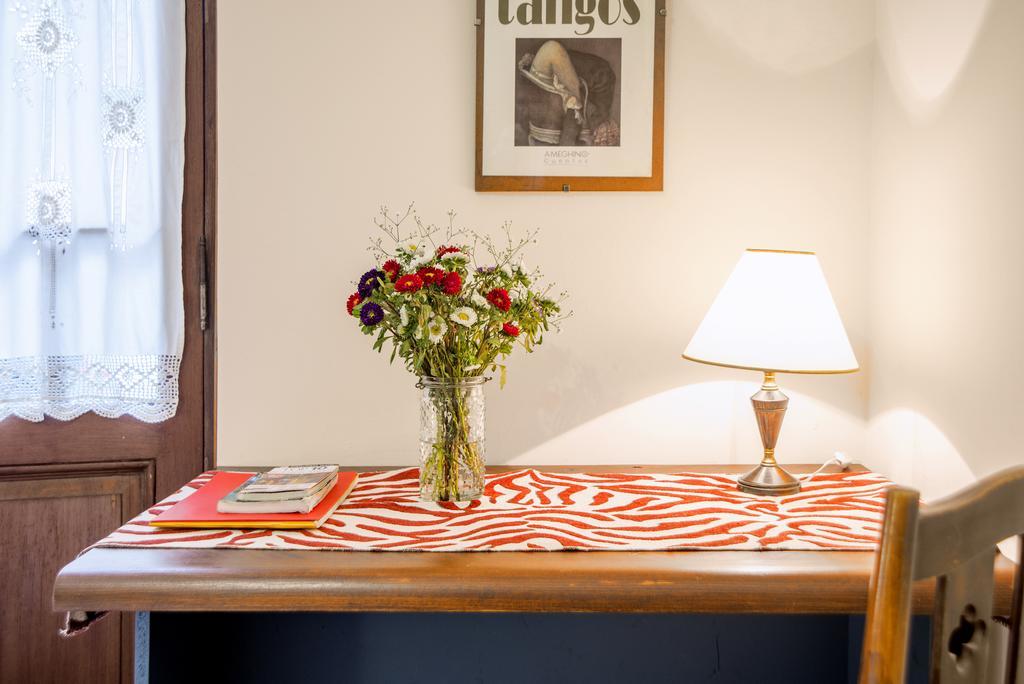 Lina'S Tango Guesthouse Buenos Aires Pokój zdjęcie